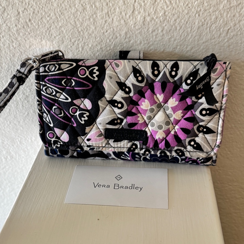 4/$100 Vera Bradley Mimosa Medallion Wristlet NWOT